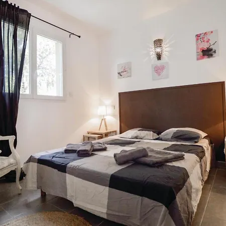 Awesome In With 2 Bedrooms, Wifi And Outdoor Swimming Pool * Ghisonaccia